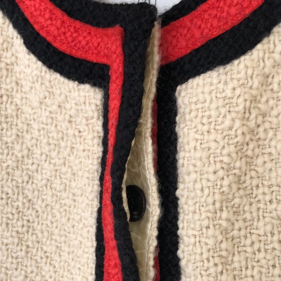 CHANEL runway cream tweed JACKET - Picture 8 of 15